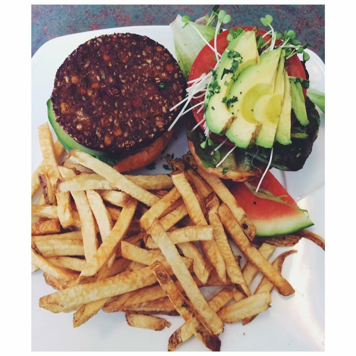 photo of Trees Restaurant & Bakery Veggie Burger shared by @ceeemme on  05 Apr 2018 - review
