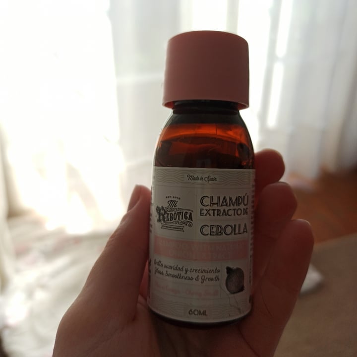 photo of Mi rebotica - Apothecary Cosmetics Champú extracto de cebolla shared by @albasoage on  18 May 2020 - review