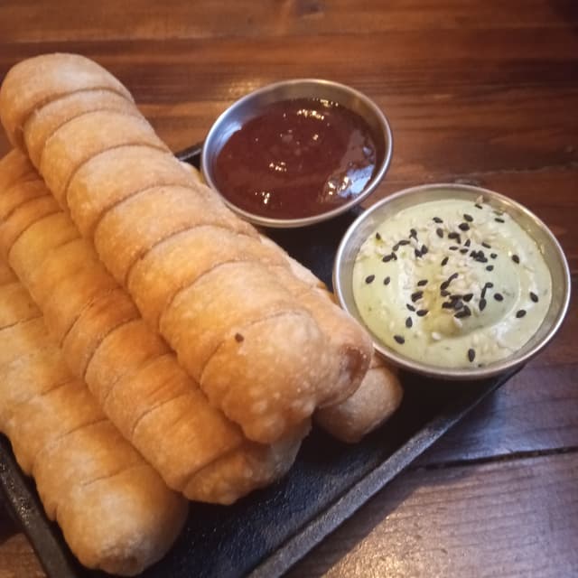 「Tequeños」の料理の写真