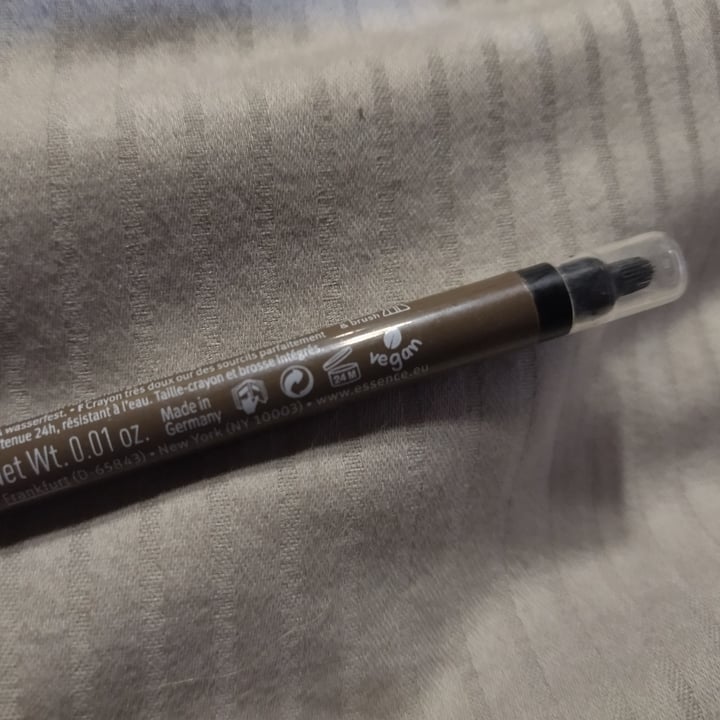 photo of Essence Cosmetics Superlast 24hr Eyebrow Pomade Pencil Waterproof shared by @jeanine3 on  13 Aug 2022 - review