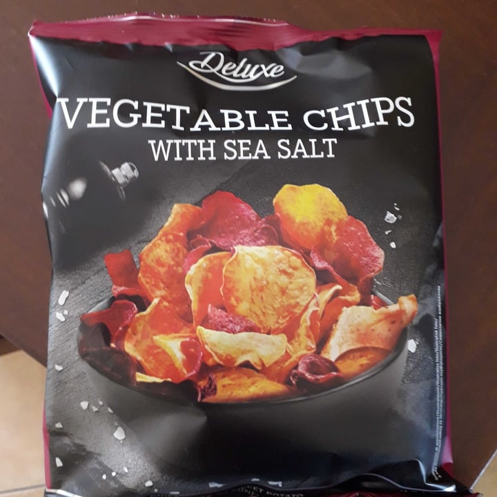 review photo of Deluxe Vegetable chips shared by @cristinag82 on 12 Mar 2022 - review