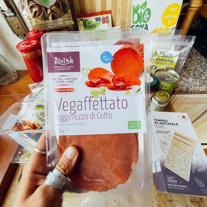 photo of Biolab Affettato vegano leggerezza di cotto shared by @wellnesswithbrina on  25 Mar 2022 - review