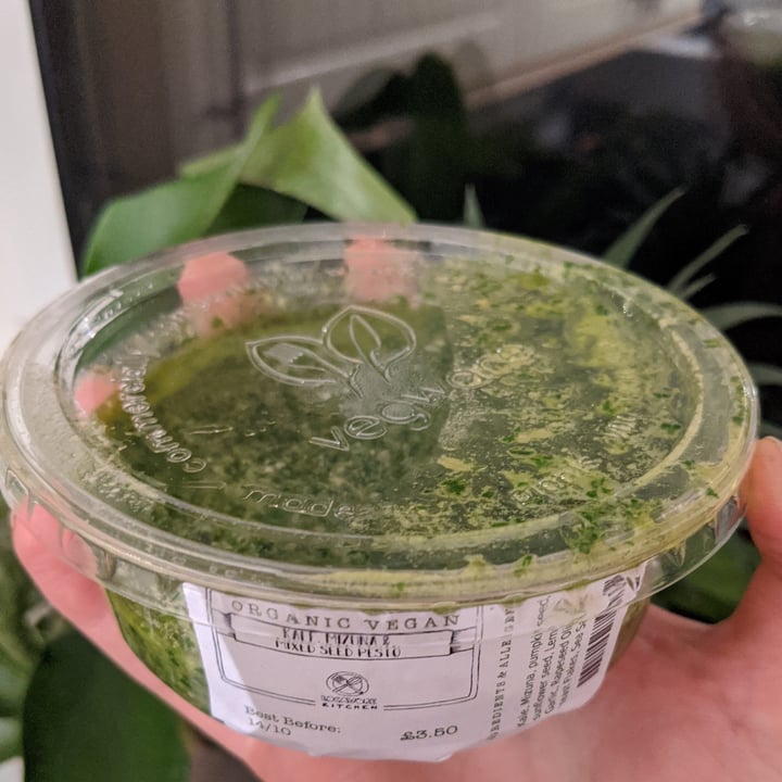 review photo of Locavore Kitchen 🍴 Kale Mizuna & Mixed Salad Pesto shared by @cherrypersimmon on 10 Oct 2020 - review