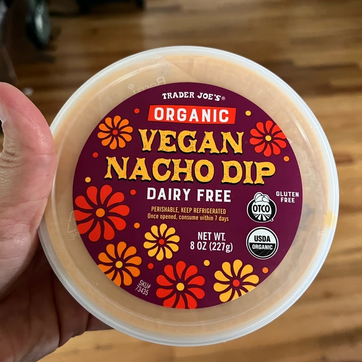 review photo of Trader Joe's Vegan Nacho Dip shared by @bepotts on 26 May 2022 - review