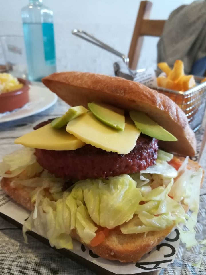 photo of Batoi Café Bar Hamburguesa beyond shared by @moomo on  26 Oct 2019 - review