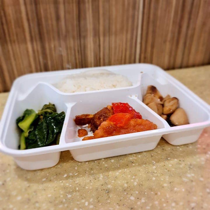 photo of Fo Guang Shan ( Singapore ) Sweet & Sour Chicken Bento shared by @parismelody on  15 May 2022 - review