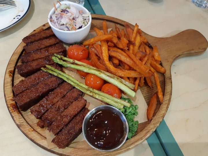 review photo of Kind Kitchen by Green Common Omnipork Pasta Bolognese shared by @dee6 on 10 Jul 2019 - review