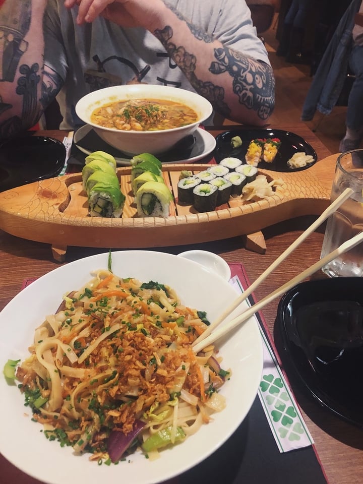 review photo of Sushi Life Vegan Yakisoba and Vegan Sushi shared by @gumpi on 12 Dec 2019 - review