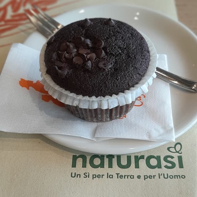 Photo of the dish “Muffin cioccolato con rape rosse”