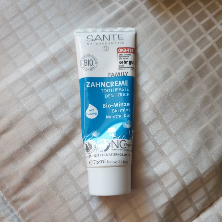 photo of Sante Naturkosmetik Pasta de dientes sabor menta shared by @sanmm on  23 Mar 2021 - review