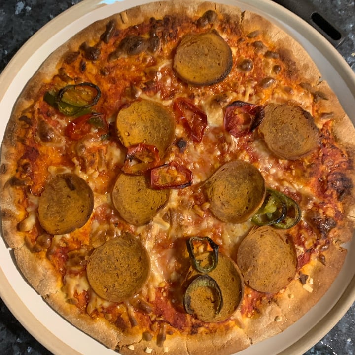 photo of Plant Pioneers Spicy no meat pizza shared by @doped on  06 Feb 2022 - review