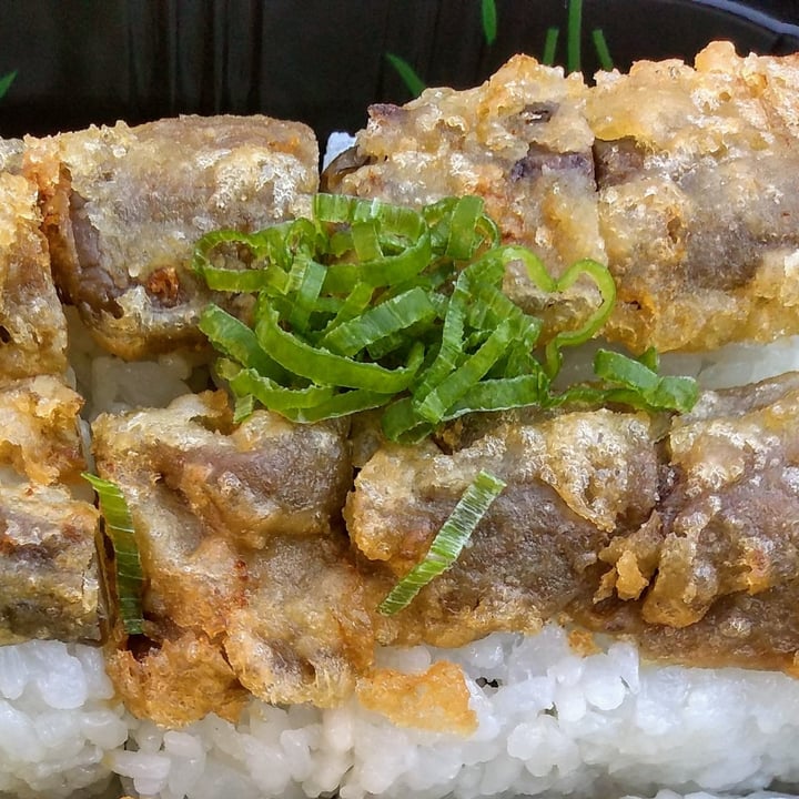photo of Blue Sushi Sake Grill Vegan South Pacific (Vegan Maki) shared by @quadantics on  09 Aug 2020 - review