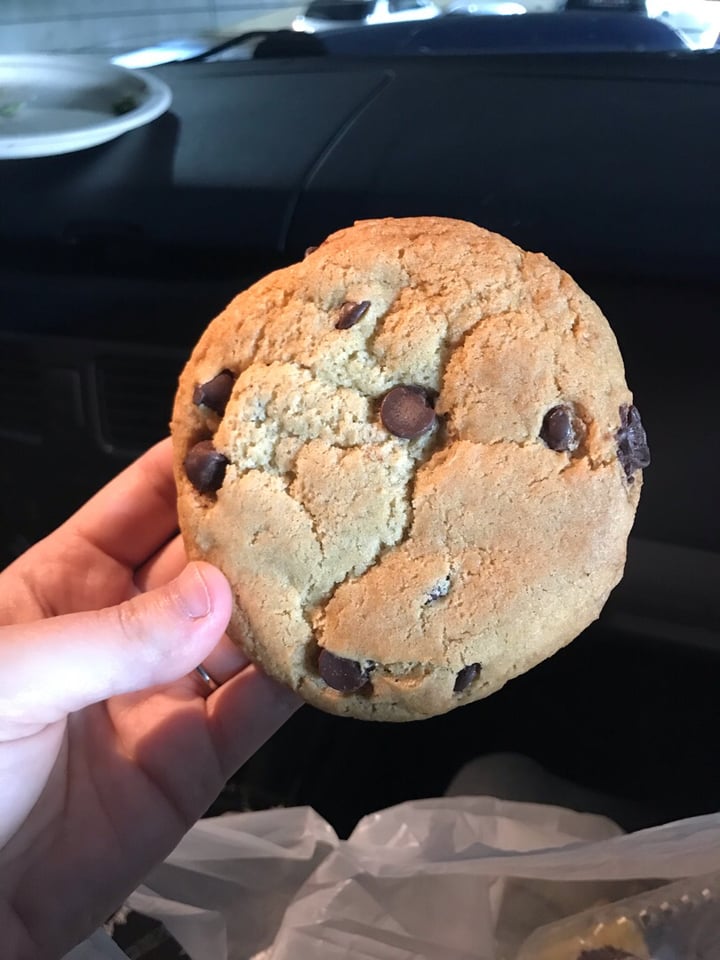 photo of Let Them Eat Cake Chocolate Chip Cookie shared by @sam0729 on  25 Mar 2019 - review