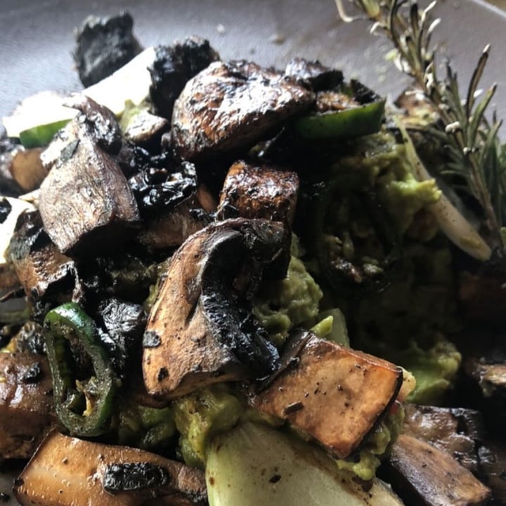 review photo of Vegan inc. Plaza 404 Chicharrón De Portobello shared by @hinttoad on 07 Jun 2021 - review