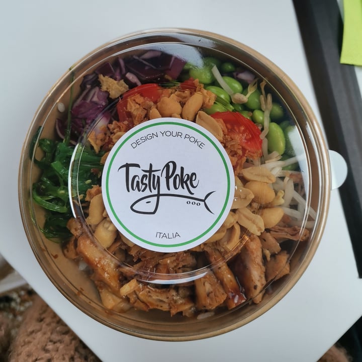 review photo of Tasty Poke Zamboni Bowl Media shared by @ambrosilucrezia on 06 Dec 2021 - review