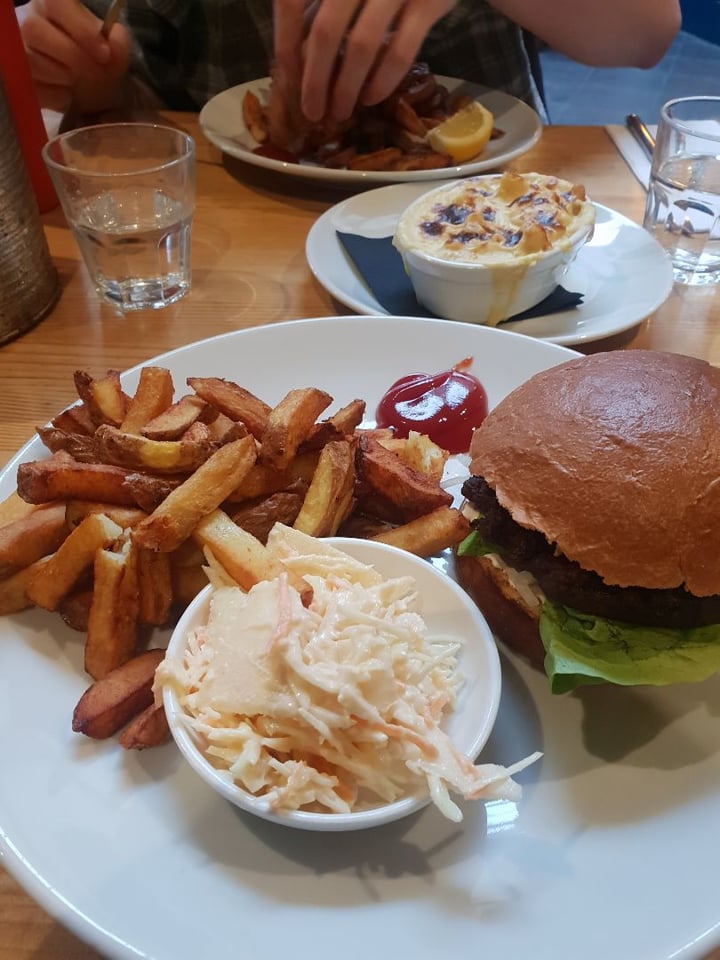 photo of Mono Seitan burger shared by @lisaluluw on  07 Apr 2019 - review