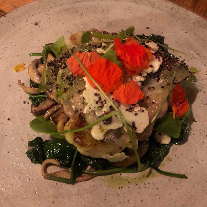 photo of Longridge Restaurant Cauliflower Steak with Apple, Mushrooms, Spinach shared by @capetownmatt on  29 Sep 2019 - review