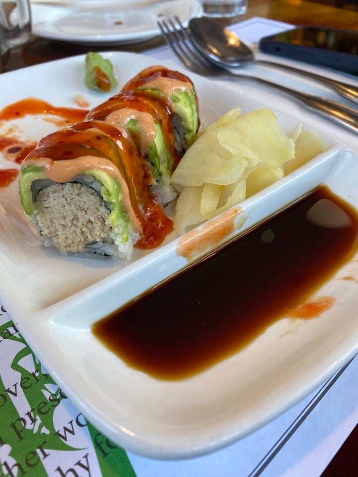 photo of Veggie Heaven Fireball Roll shared by @jessnickel on  01 Mar 2020 - review