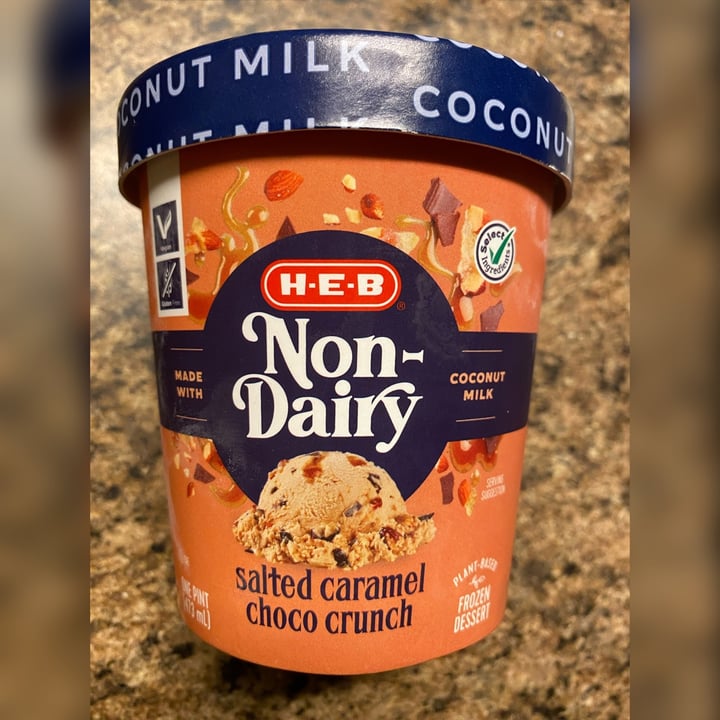 photo of HEB Non-Dairy Salted Caramel Choco Crunch shared by @merelymarlo on  25 Aug 2022 - review