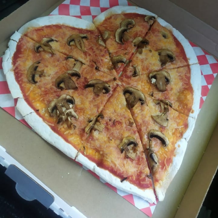 review photo of MFY PIZZA & GLUTEN FREE Pizza de champiñones shared by @usagisorrow on 24 Apr 2021 - review