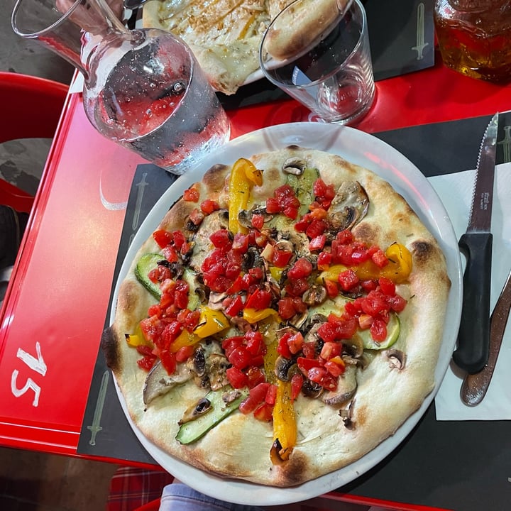 review photo of Excalibur focaccia rustica con pomodorini, verdure grigliate e funghi shared by @nikswa on 18 Aug 2022 - review