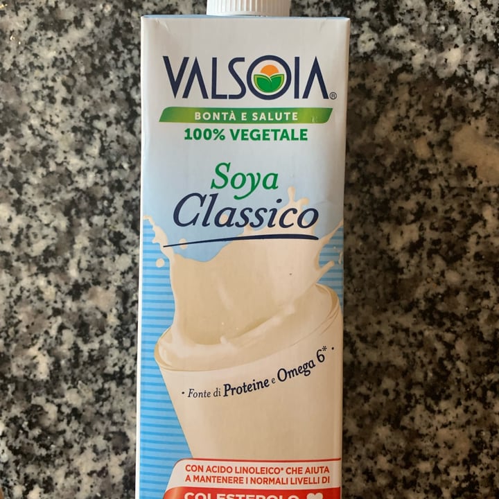 photo of Valsoia latte di soia gusto classico shared by @dettabene on  05 Nov 2022 - review