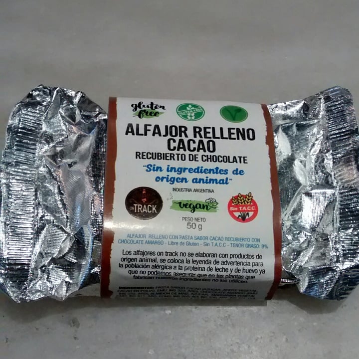 photo of On Track Alfajor Relleno Cacao shared by @nachdemsturm on  10 Feb 2021 - review