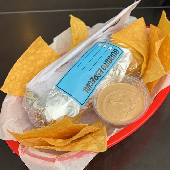 photo of Moochacho (Trindade) Burrito Especial Smoked shared by @tamaraog on  21 Jul 2022 - review