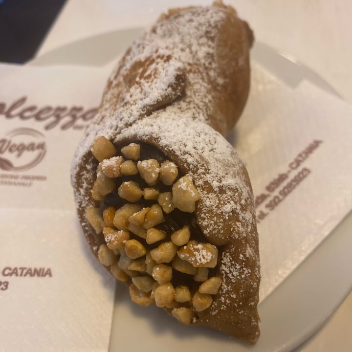 photo of Bar Dolcezza di Cuscunà Temistocle Cannoli shared by @eleanor93 on  05 Oct 2022 - review