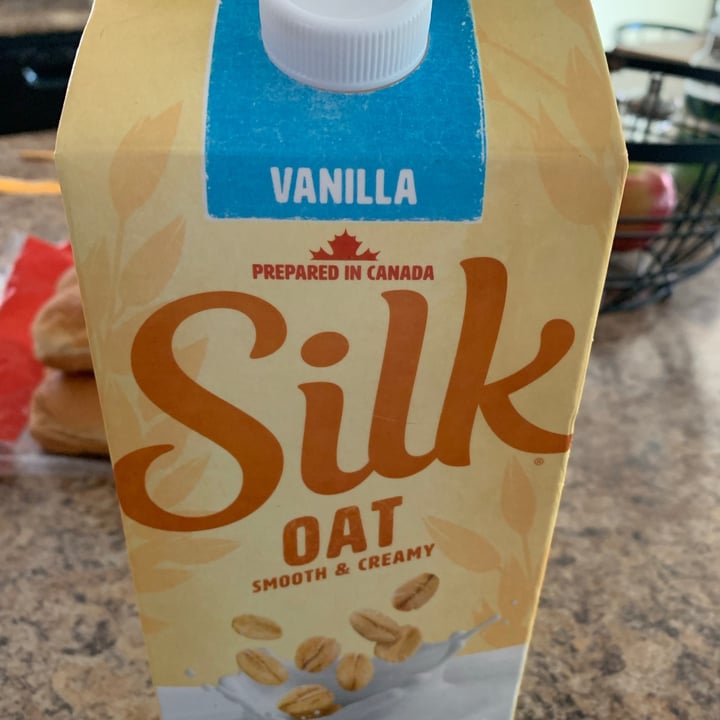 review photo of Silk Vanilla Oat Milk shared by @petrward on 26 Jun 2021 - review