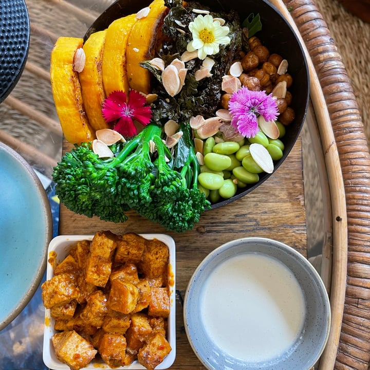 photo of Harvest Cafe Happy Buddha Bowl shared by @tanieskitchen on  01 Jun 2021 - review