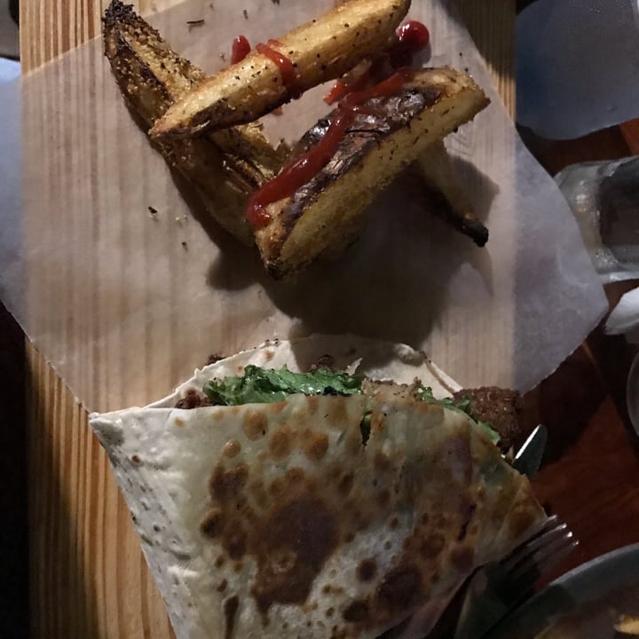 review photo of Jagüel Cerveza Artesanal Shawarma vegano shared by @vickysirianni on 31 Jan 2022 - review
