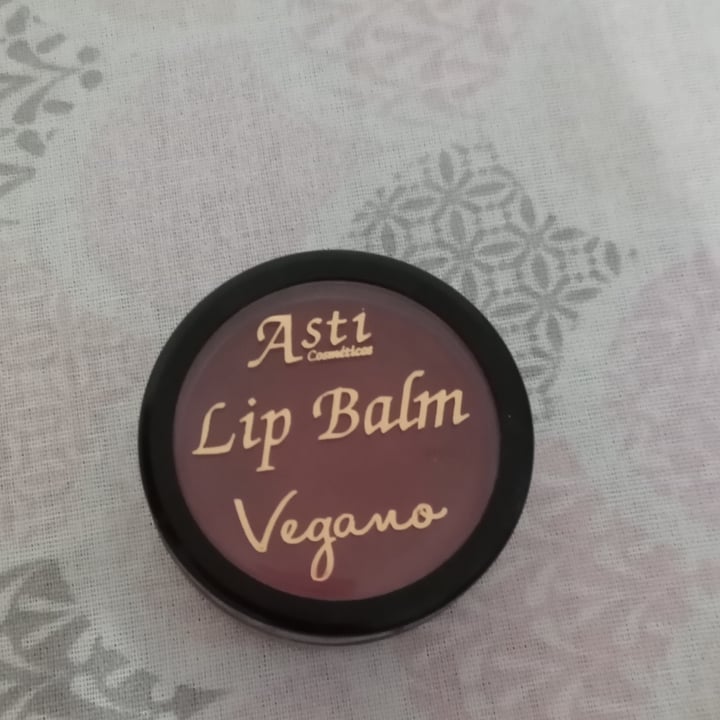 photo of Asti Cosméticos Lip Balm Vegano shared by @maahluuia on  05 Feb 2022 - review