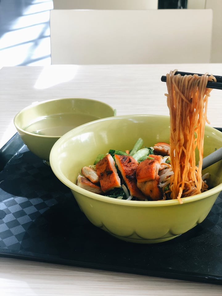 photo of Pines Food Court Vegan Duck Noodles shared by @consciouscookieee on  27 Dec 2019 - review