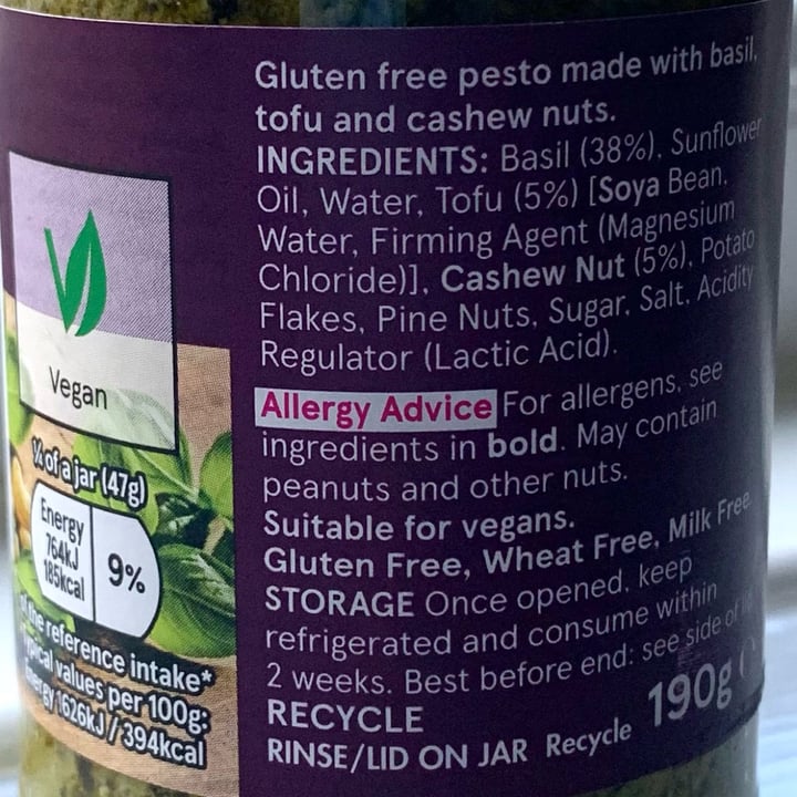 photo of Tesco Free From Green pesto shared by @vegpledge on  06 Mar 2022 - review