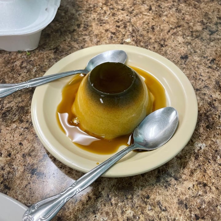 photo of Anna’s Vegan Plate Flan shared by @midorimist on  14 Dec 2022 - review
