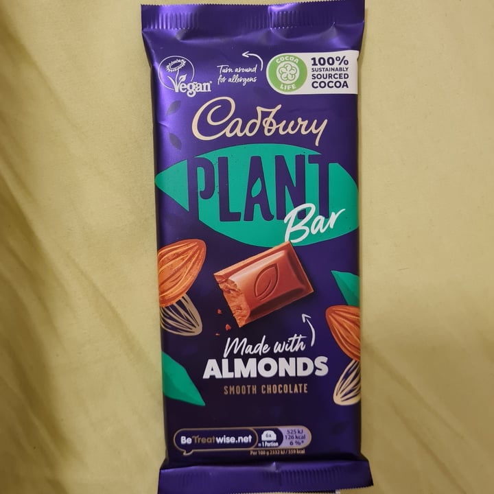 photo of Cadbury Plant Bar Salted Caramel shared by @daisyduck789 on  10 Feb 2022 - review