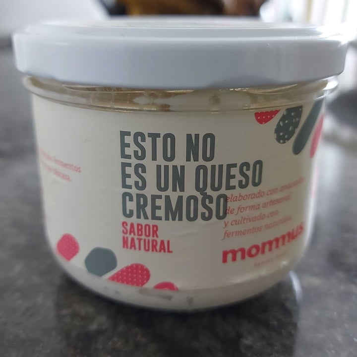 photo of Mommus Foods Queso Crema Sabor Natural shared by @antiaac- on  24 Oct 2020 - review
