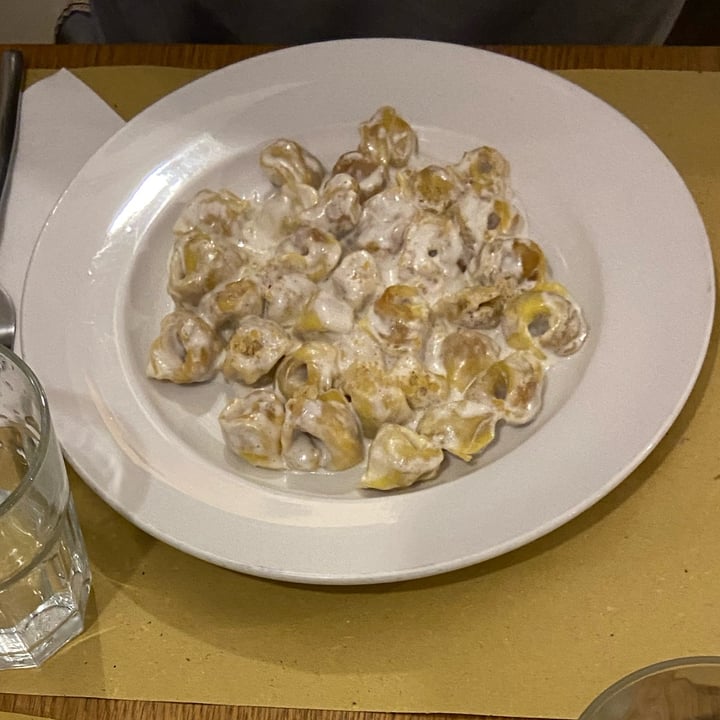 photo of Io Veg Tortellini con panna shared by @lunabis on  20 Sep 2022 - review