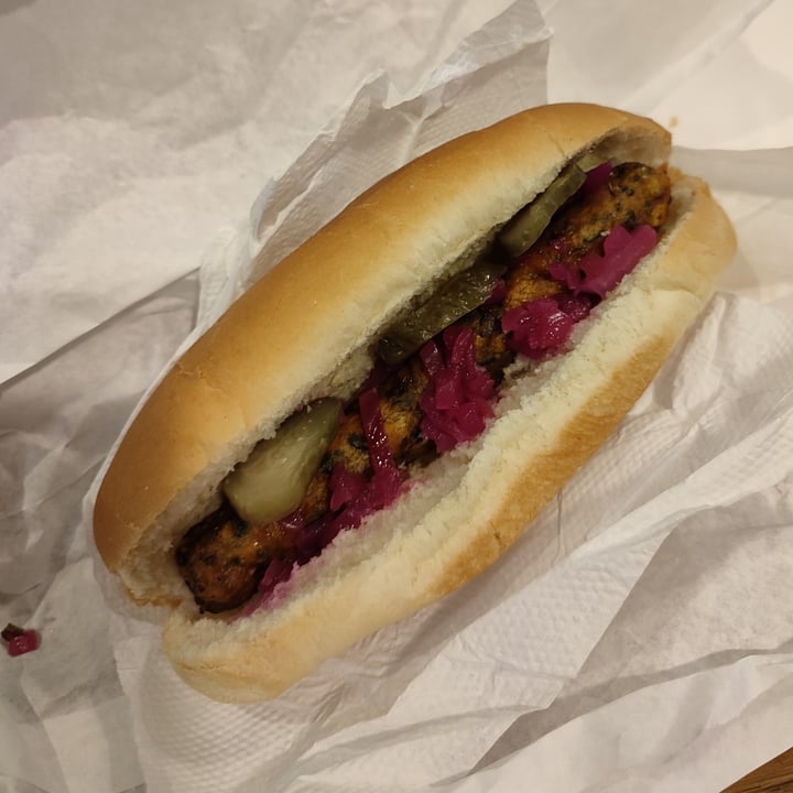 photo of Ikea Vegan Hot Dog shared by @flouredfingers on  14 Jul 2021 - review