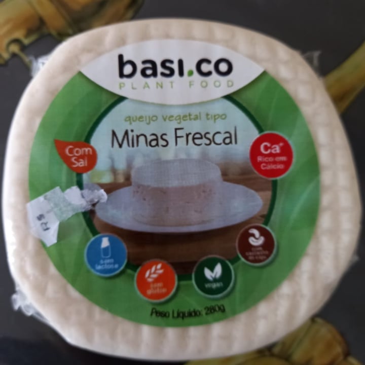 photo of Basi.co Queijo Vegetal tipo Minas Frescal shared by @carolmarques on  16 Jul 2021 - review