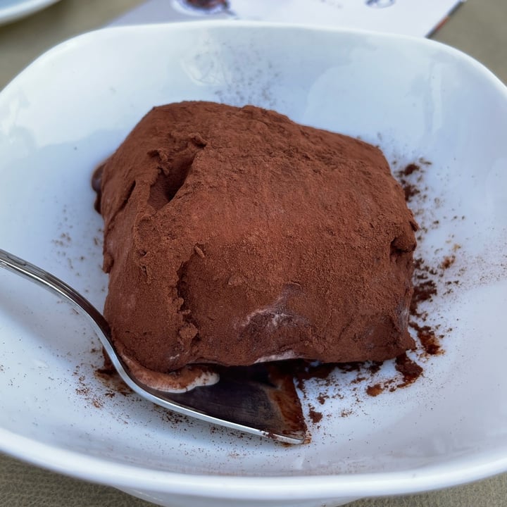 review photo of Bar Gelateria Del Centro Tarufo Vegano shared by @hwi-noree on 11 Oct 2022 - review