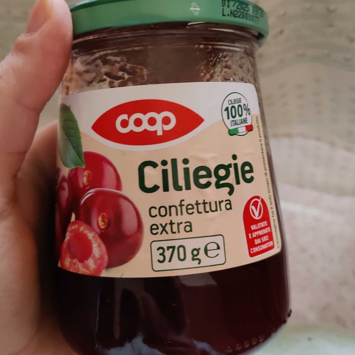 review photo of Coop Confettura extra ciliegie 100g shared by @annalisaaustria on 15 Apr 2022 - review
