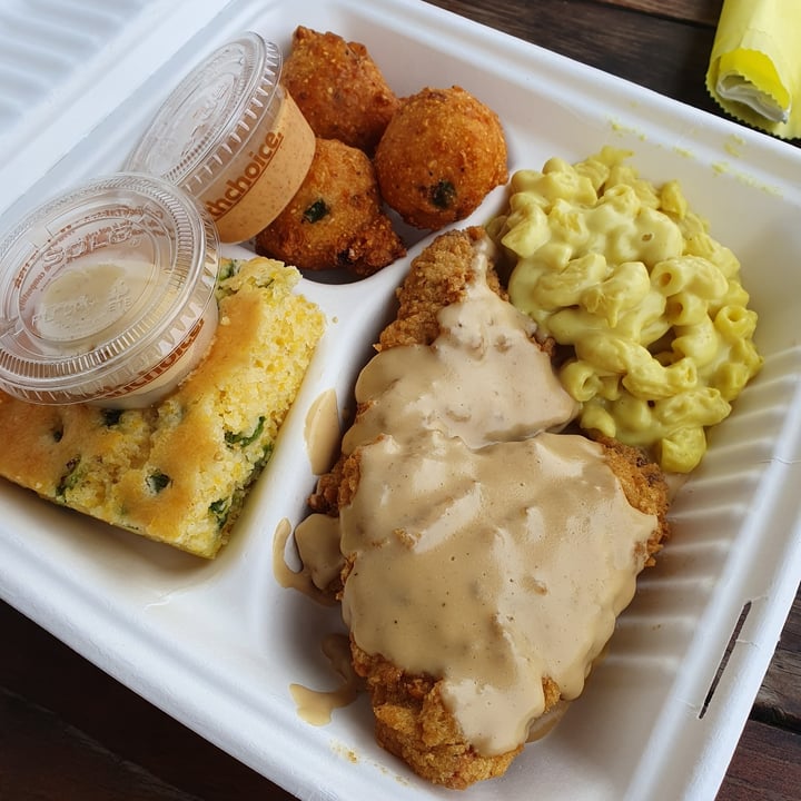 photo of Cornbread Cafe Chik’n Fried Tempeh & Gravy shared by @paniwilson on  09 Apr 2021 - review