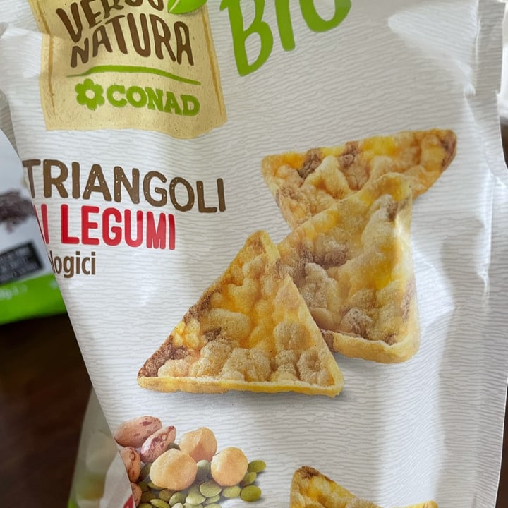 photo of Verso Natura Conad Veg Triangoli ai legumi shared by @lacompagniadialex on  06 Oct 2021 - review