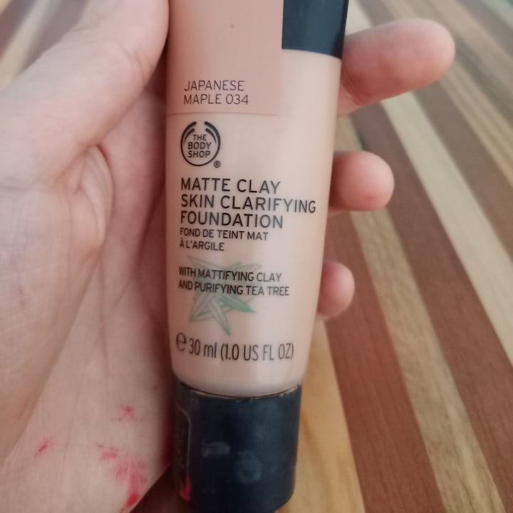 review photo of The Body Shop Matte Clay Skin Clarifying Foundation shared by @ilselogo on 31 Jul 2020 - review