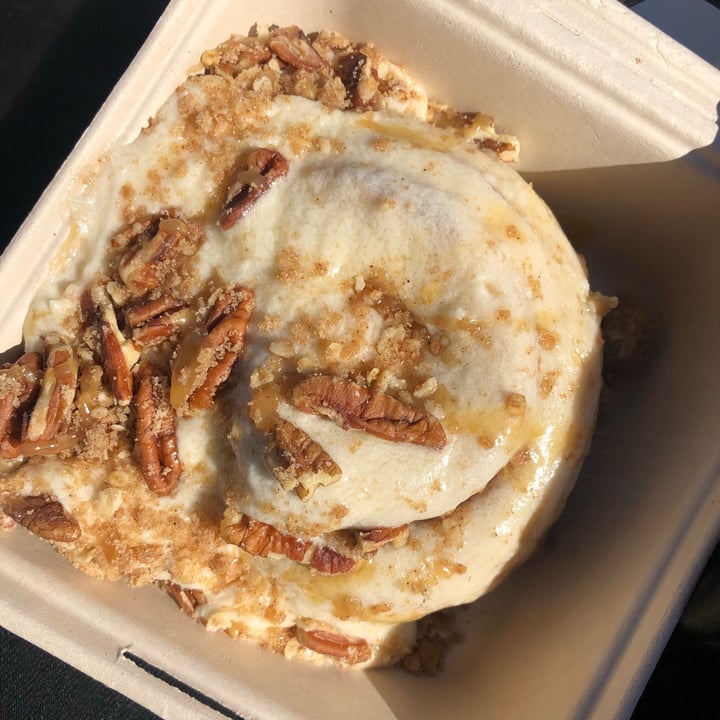 photo of Cinnaholic Mama’s pecan pie shared by @forksandplants on  04 Mar 2021 - review
