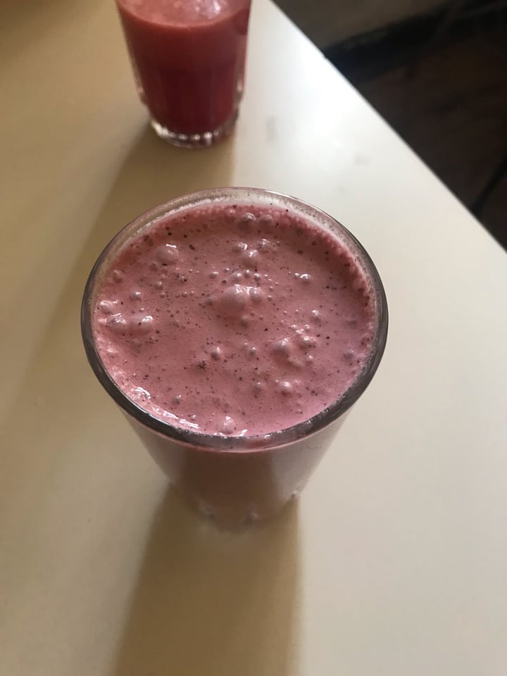 photo of La Beterraga Rebelde Smoothie De Arándano shared by @isincarne on  26 Feb 2020 - review