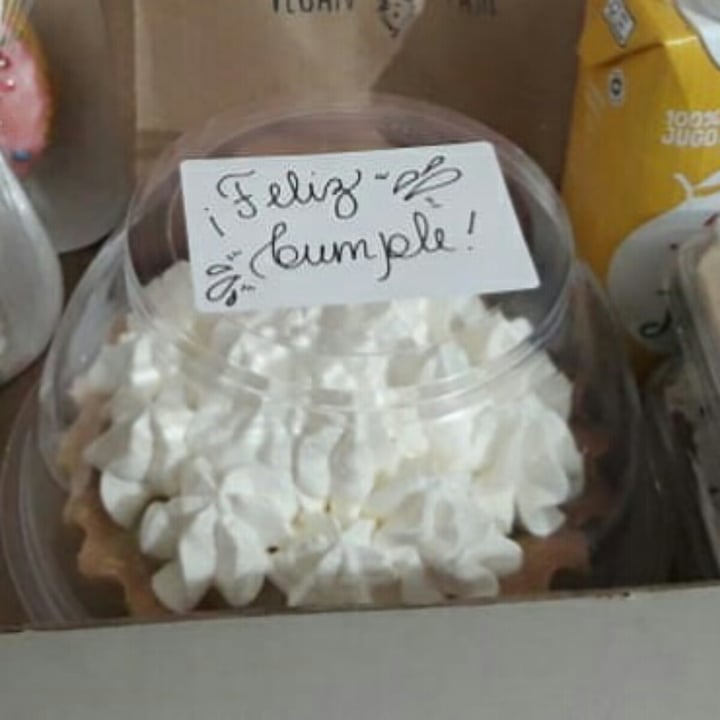 review photo of Vegan Pash Lemon Pie shared by @luliandreani on 14 Jul 2020 - review