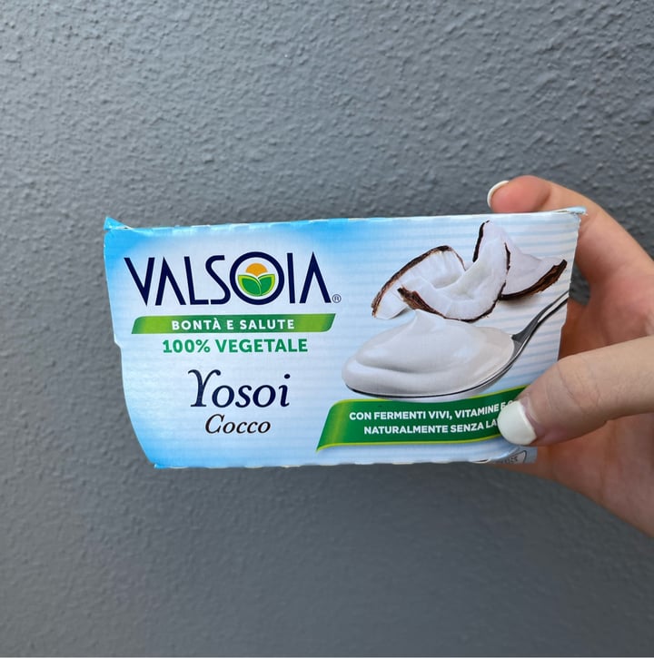 photo of Valsoia Yogurt al cocco shared by @yleniab on  10 Sep 2022 - review